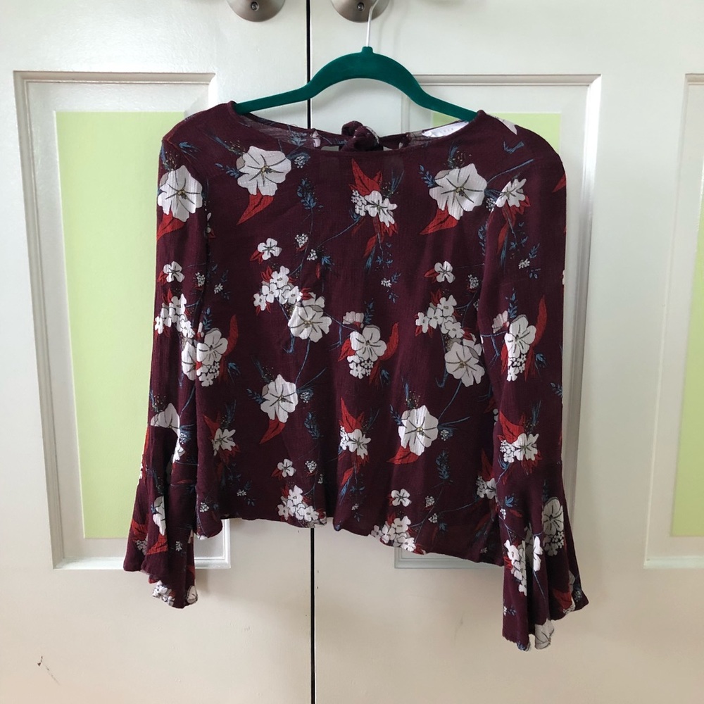 Cropped floral blouse